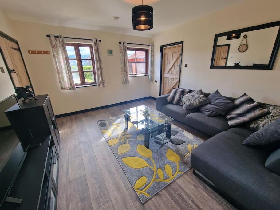 Swallows Nest Guest House - With Hot Tub Abergavenny Exteriér fotografie